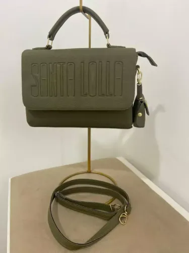 Bolsa de Mão Transversal Santa Lolla Cor: Verde Oliva - Média / Confecção Luxo