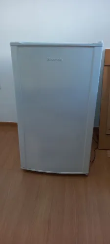 Frigobar Electrolux RE120