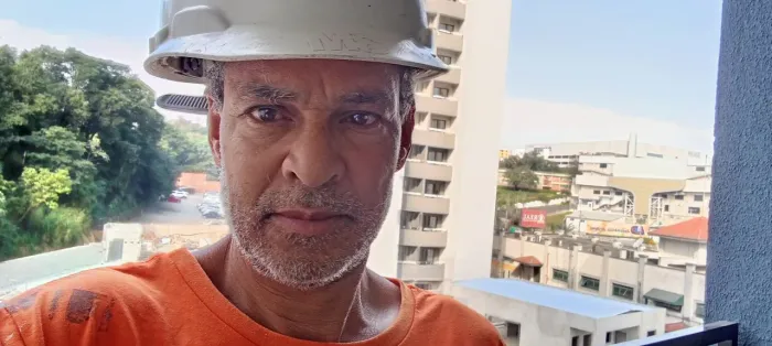 Pintor experiente e profissional trabalho por diária 300 reais ou empreita