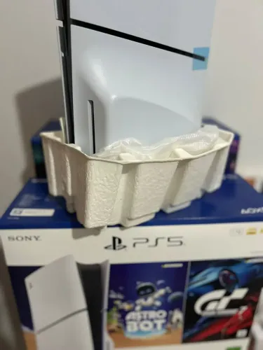PlayStation 5 slim 1t <br>Mídia física <br>Garantia Sony <br>Parcelamos até 12x no cartão