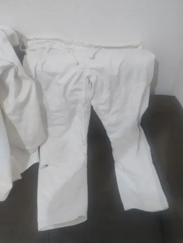 ? Kimono Pretorian Jiu-Jitsu A1 Adulto Branco Seminovo - Apenas 3 Usos