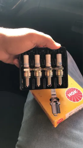 VENDO ? JOGO DE VELAS NGK ORIGINAIS