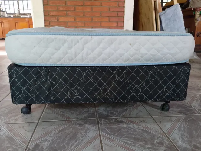 Cama box Solteiro nova + colchao com capa de algodao de brinde! Entregamos