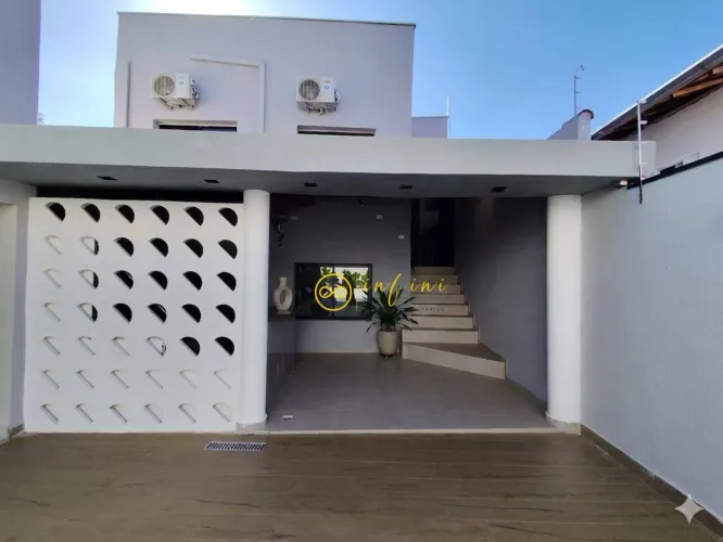 Casa com 3 Quartos para alugar, 180 m² por R$ 6.300/mês - Vila Jardini - Sorocaba/SP