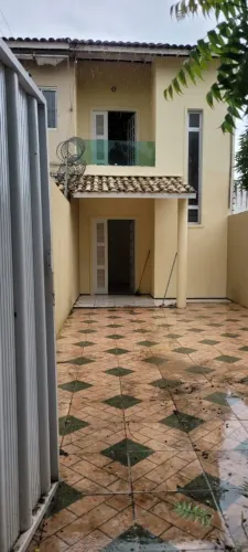 Aluguel casa duplex 2 quartos, excelente localização, direto com o proprietário.