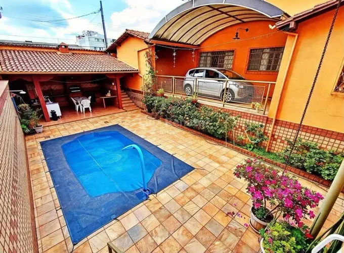 Casa à venda 3 quartos no bairro Sagrada Família