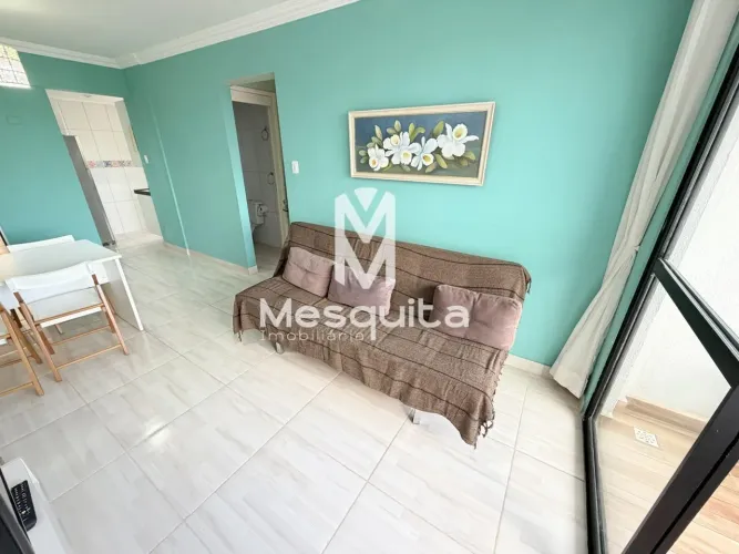 Apartamento mobiliado com 02 quartos para locação anual na praia de Intermares.