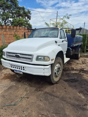 CAMINHÃO FORD F 12000 TANQUE PIPA