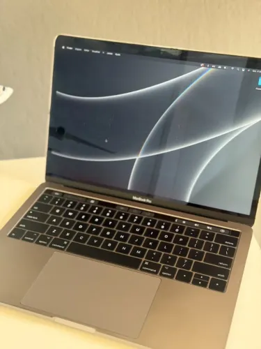 MacBook Pro 13" 2016 (Com Touch Bar - Space Gray)