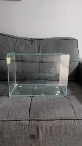 Aquário 17L + filtro e acessorios