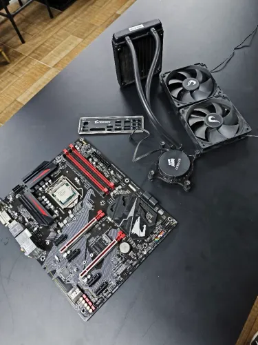 Kit i7 8700 + Aorus z370 Gaming + watercooler