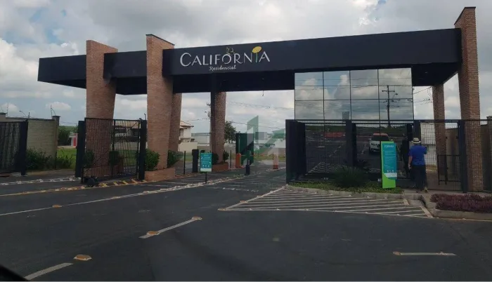Terreno à venda, 313 m² por R$ 112.000,00 - Condomínio Residencial Jardim Califórnia - Est