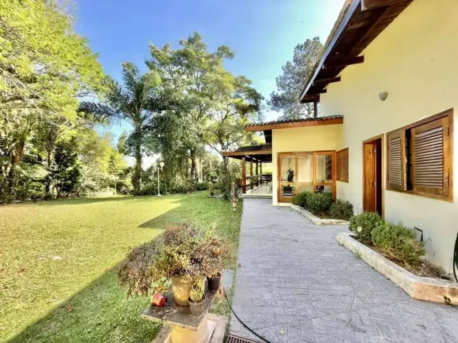 Casa à venda condominio Fazendinha Granja Viana
