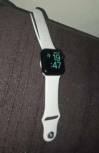 Apple Watch SE 2 GPS 40 mm Bateria 99%
