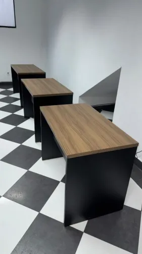 Mesa para Escritório de Madeira