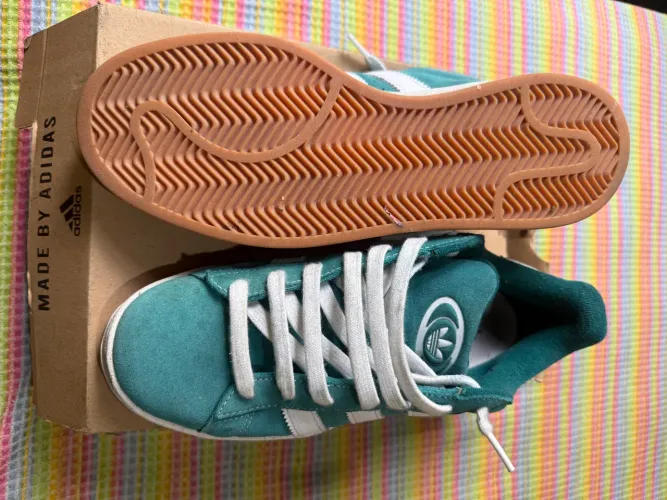 Tênis adidas 42
