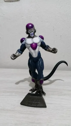 RÉPLICA FIGURE FREEZA DRAGON BALL