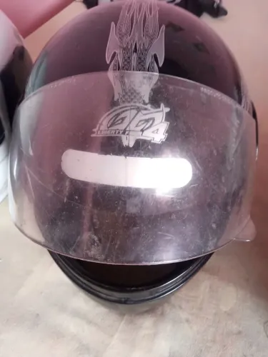 Capacete ótimo estado