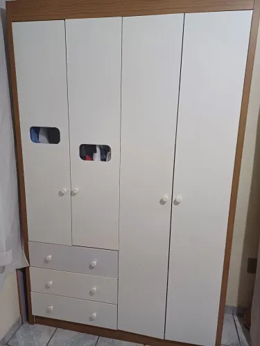 Guarda roupa infantil