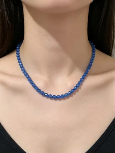 Colar Azul de Miçangas Facetadas 30 cm - Artesanal e Elegante