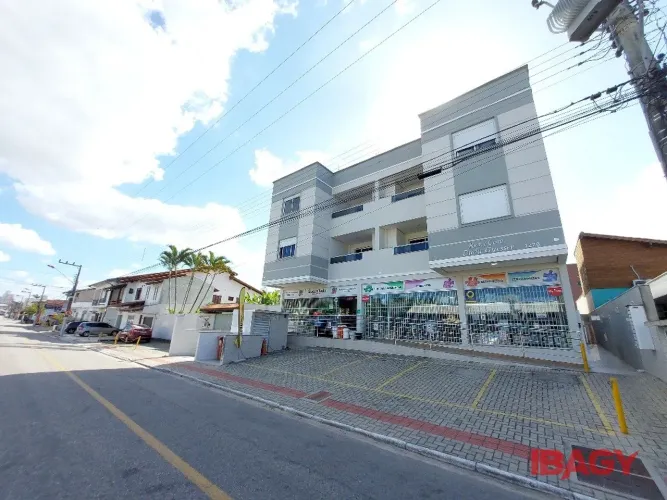 Excelente Apartamento 3 dormitório(s) em Areias - São José