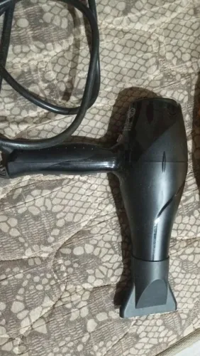 Vendo secador de cabelo semi-novo
