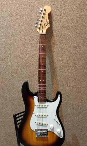 Guitarra squier