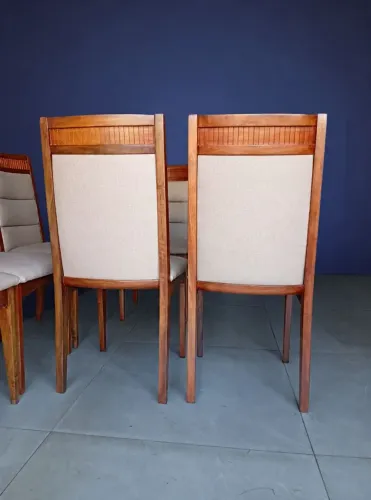 Cadeiras de madeira para sala de jantar