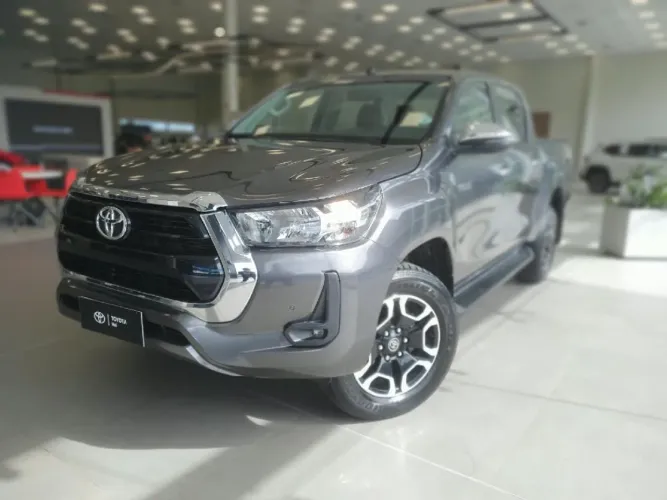 Toyota Hilux CD SRV 4X4 2.8 TDI Diesel Aut. 2024