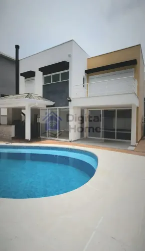 Linda Casa com 384m2, 4 suites, piscina e churrasqueira + 4 vagas de garagem