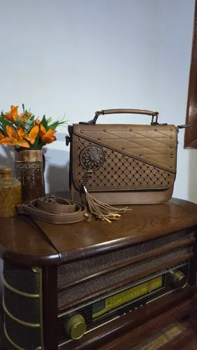 Bolsa Tiracolo Marrom