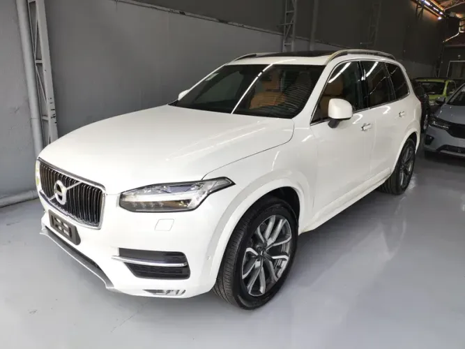 Volvo XC 90 T-6 Momentum 2.0 320cv 5P 2018