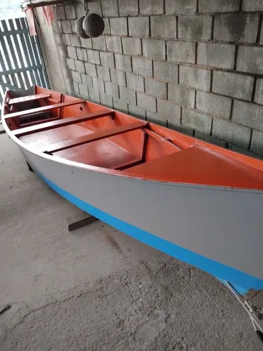 Barco de madeira cedrinho