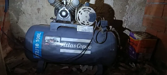 Compressor atlas copco 100 litros