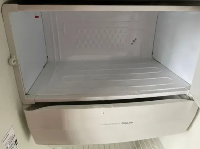 Geladeira Electrolux RE29 - Ótimo Estado