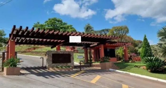 Lote à venda no condomínio Ville de Casa Branca