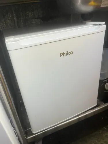 Frigobar Philco 47L 220v
