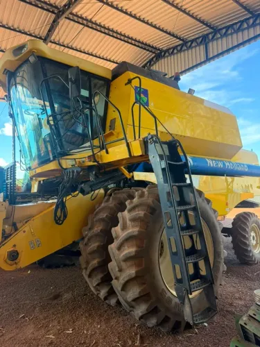 Colhetadeira New holland