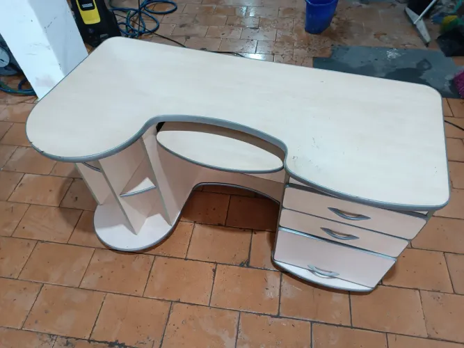 Mesa para computador ou escritório