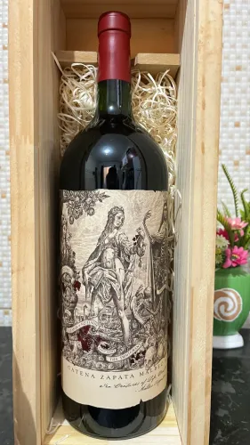 Vinho tinto catena zapata malbec