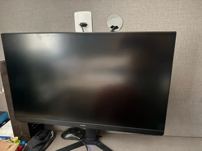Monitor Gamer Samsung Odyssey G3 27? 180Hz 1ms - Estado de Novo!