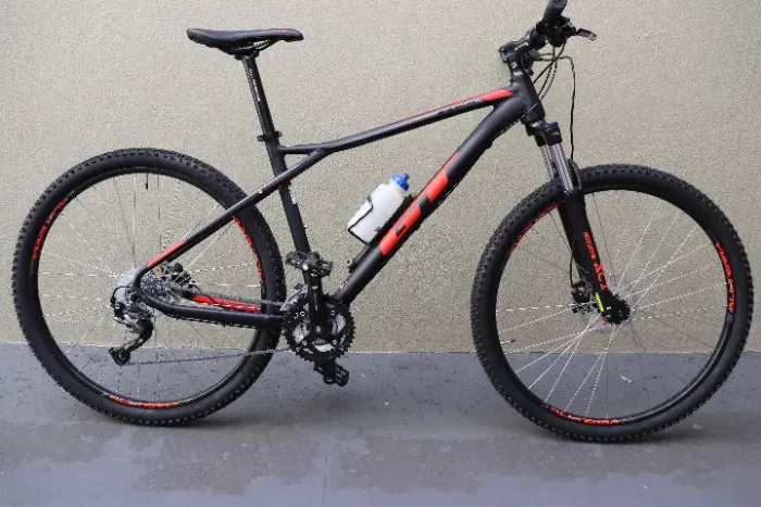 Bicicleta GT Avalanche Aro 29 Alivio 27v Quadro G 19"
