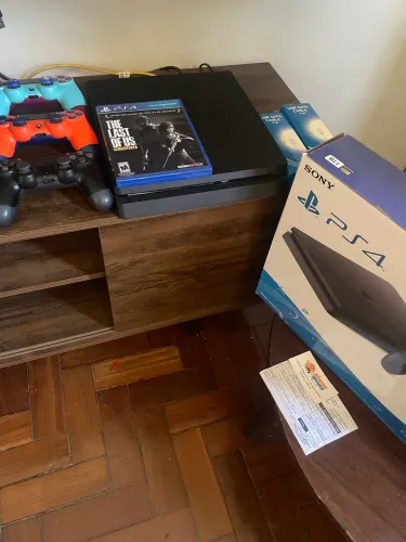 PS4 Semi novo