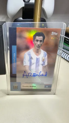 Card Ardiles autografado 06/25
