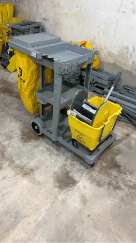 Carrinho de limpeza