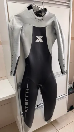 Wetsuit (roupa de borracha) XTERRA Vengeance M com manga