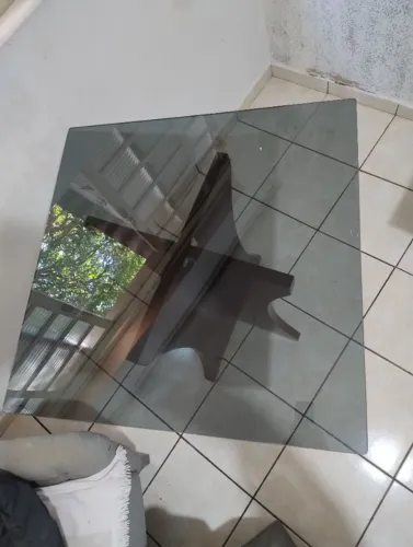 Mesa de jantar de vidro