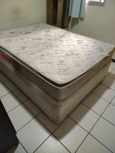 Cama box baú