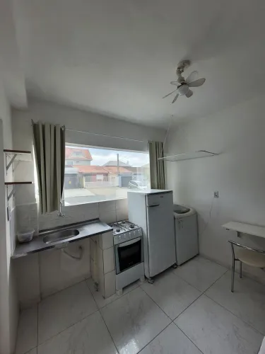 Kitnet Mobilhada com Água e Luz Inclusos no Bairro Alto