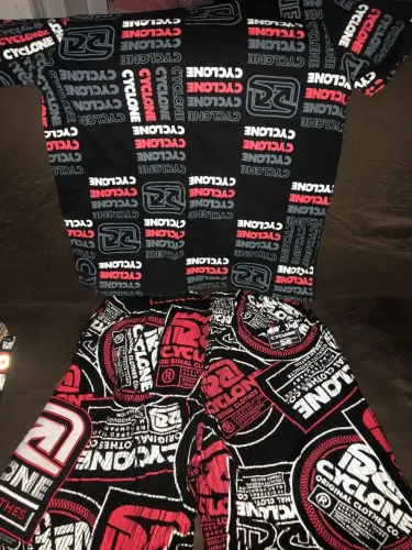Bermudas e camisas cyclone original